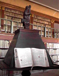 Biblioteca del Monasterio de Yuso en San Millán de la Cogolla.