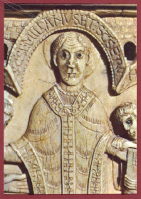 Detalle de marfil de la arqueta que contenía los restos de San Millán, cuya imagen representa; S.XI