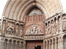 Logroño. Iglesia de San Bartolomé. Portada principal (siglo XIV)