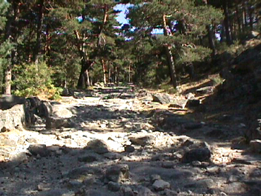 Calzada romana a su paso por la sierra madrilea en Cercedilla