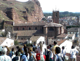 Visita guiada al Castillo durante las jornadas de la Semana de Estudios Medievales de N�jera 2003