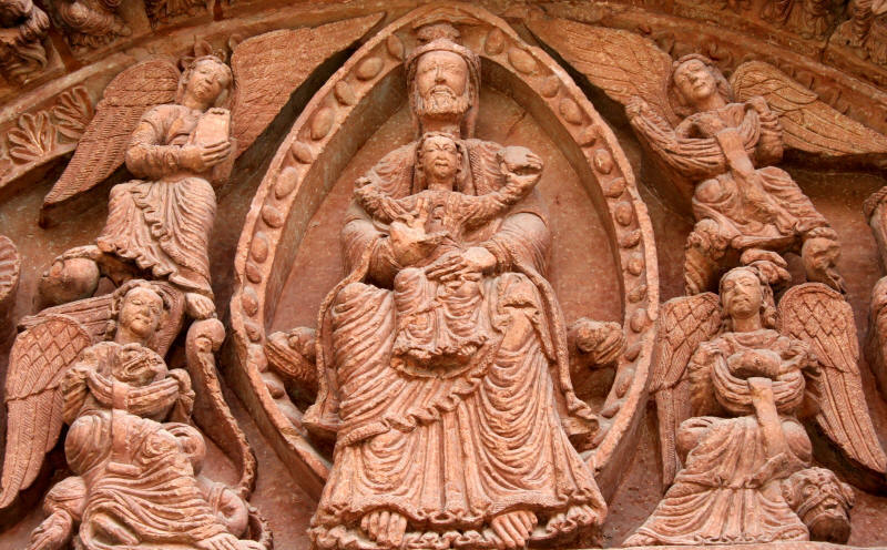 Pantocrator de la portada de la iglesia de Santo Domingo en Soria