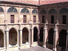 Claustro del monasterio de San Milln de Yuso