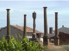 Crucero al lado del Cementerio