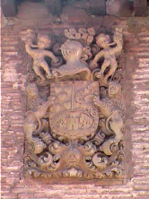 Escudo nobliario de la fachada de la Casona
