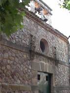 fachada y campanario de la hermita de S. Pantaleón