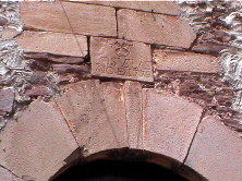 detalle sobre la puerta (LOS VELAS año de 1779)