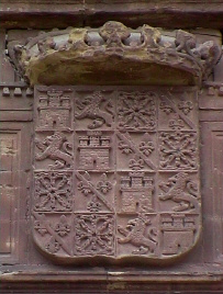 Escudo de la plaza de Santa María la Real de Nájera